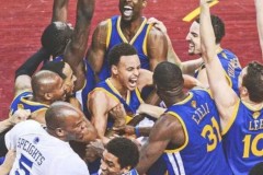 雷霆豪掷千金遇伤病困境，火箭巧手捡漏杜兰特大展拳脚